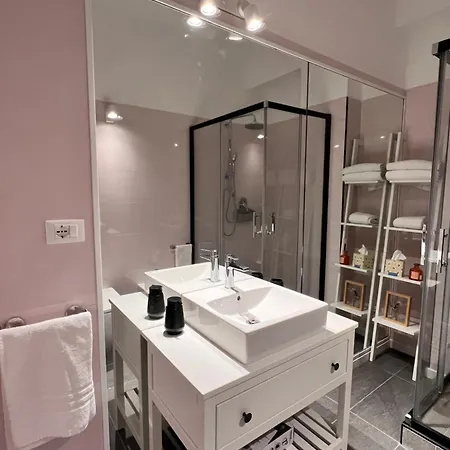 Antinori Stresa Apartment
